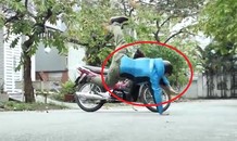Mục sở thị áo túi khí bảo vệ người đi xe máy, giá 2 triệu đồng