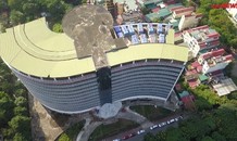 Bệnh viện quốc tế hơn 1000 tỷ đồng bỏ hoang giữa khu đất vàng