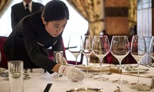 'Đột nhập' trường đào tạo quản gia, người hầu cho tỷ phú Trung Quốc