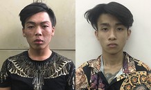 Cướp giật tài sản của du khách, 2 thanh niên bị đạp văng khỏi xe