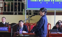 Cựu Thiếu tướng Nguyễn Thanh Hóa 'phản cung' tại tòa