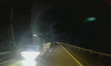 Xe tải đi ngược chiều trên cao tốc Nội Bài - Lào Cai trong đêm tối