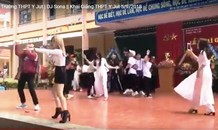 Học sinh 'quẩy lên nào' trong lễ khai giảng, Sở GD&ĐT yêu cầu báo cáo