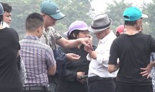 Dân phe thét giá gần chỉ vàng một cặp vé trận Việt Nam - Malaysia