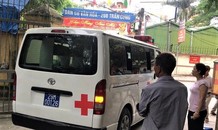Xe cứu thương liên tục đưa thi thể nạn nhân ở đêm nhạc hội về quê