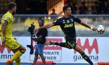 Cận cảnh màn ra mắt Juventus cực kỳ nhạt nhòa của Ronaldo