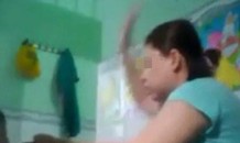 Phụ huynh kéo đến nhà trẻ bày tỏ bất bình đối với bảo mẫu 9X