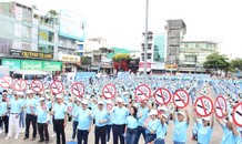 1000 bạn trẻ đồng diễn truyền thông điệp ‘không hút thuốc lá’