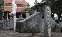 Cặp khánh đá cổ ở ngôi chùa nghìn năm tuổi thời Lý