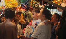 Nhộn nhịp phố lồng đèn trước thềm Tết Trung thu