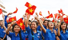 Ngân vang ca khúc “Thanh niên Việt Nam tiến bước”