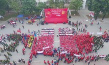 Những hình ảnh ấn tượng về Chủ Nhật Đỏ nhìn từ flycam