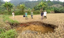 Nhiều 'hố tử thần' xuất hiện ở Bắc Kạn