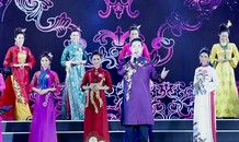 Quang Lê chia sẻ ấn tượng khi hát trong đêm thi Người đẹp Biển HHVN