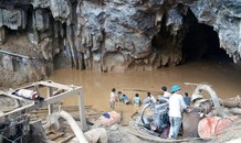 Bản tin 8H: Tìm thấy thi thể cuối cùng trong vụ sập hầm vàng