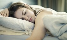Lý do phái đẹp cần ngủ nhiều hơn nam giới 20 phút