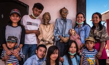 Rùng rợn tục sống chung cùng xác chết suốt nhiều năm ở Indonesia