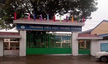 Phụ huynh tố giáo viên bắt hàng loạt học sinh tự tát 50 cái vào mặt