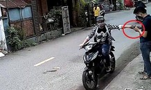 Dùng điện thoại ngoài đường, bị cướp giật phăng trong một nốt nhạc