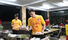 Bữa ăn của Văn Lâm và đồng đội ở Muangthong United