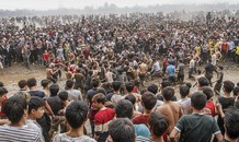 Vì sao lễ hội ngày càng bạo lực?