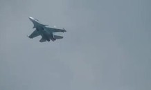 'Hổ mang chúa' Su-30SM bị bung dù hãm khi nhào lộn trên không trung