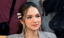 Hương Giang nói gì khi bị chê không xứng đáng làm HLV The Voice Kids?