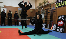Đội quân 3.500 nữ chiến binh ninja của Iran