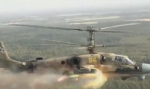 Trực thăng 'cá sấu' Ka-52 khai hỏa, tiêu diệt mục tiêu