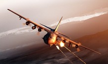 Xem máy bay AC-130 Spectre phô diễn sức mạnh trên bầu trời