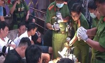 Nhiều thanh niên phê ma túy tại quán bar Paradise
