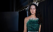 Người mẫu 14 tuổi cụt một tay: 'Em đã dám để lộ khiếm khuyết của mình'