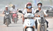 Khẩu trang không thể cản được bụi ô nhiễm ở miền Bắc