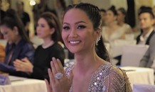 H'Hen Niê xúc động chia sẻ khi sắp kết thúc nhiệm kỳ hoa hậu