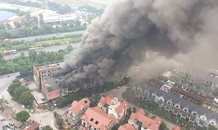 Cháy lớn tại dãy nhà liền kề Thiên đường Bảo Sơn