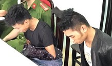 Cận cảnh di lý hai nghi phạm sát hại nam sinh 18 tuổi lái GrabBike