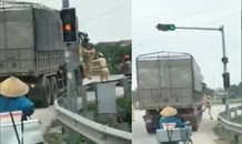 Bị kiểm tra, tài xế xe tải nhấn ga đâm vào CSGT rồi bỏ chạy