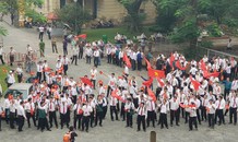 Hàng trăm tài xế Vinasun tụ tập nghe tuyên vụ đòi Grab bồi thường