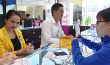 Clip người Sài Gòn chen chân mua vàng cầu may ngày Thần Tài