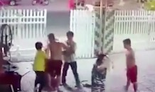 Đình chỉ công tác 2 sĩ quan công an đánh hàng xóm nhập viện