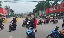 Chặn đường cho nhóm phượt di chuyển, thành viên đoàn xe nói gì?