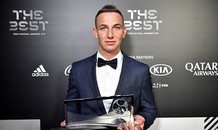 Cận cảnh bàn thắng khiến Messi cũng phải chào thua