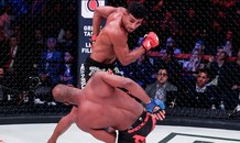 Võ sĩ MMA bị đấm ‘lật mặt’ vì tội bày trò trêu ngươi đối thủ