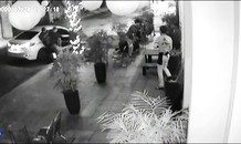 Kinh hoàng nhóm côn đồ hung hãn chặn đường chém gục nhiều người