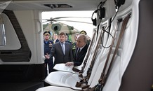 Cùng Tổng thống Putin kiểm tra máy bay mới nhất của quân đội Nga