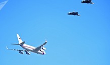 Sáu tiêm kích Su-57 hộ tống chuyên cơ của Tổng thống Putin