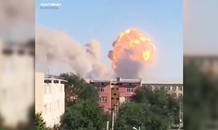 Nổ kho đạn, người dân Kazakhstan chạy tán loạn như ngày tận thế