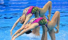 Vũ điệu mê hồn của các VĐV bơi nghệ thuật Nga