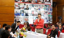 Đấu giá khối trầm hương 'khủng' tại Golf Tiền Phong Championship