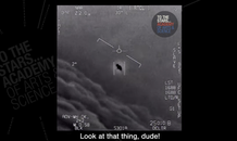 Hải quân Mỹ xác thực loạt video máy bay chạm trán vật thể giống UFO